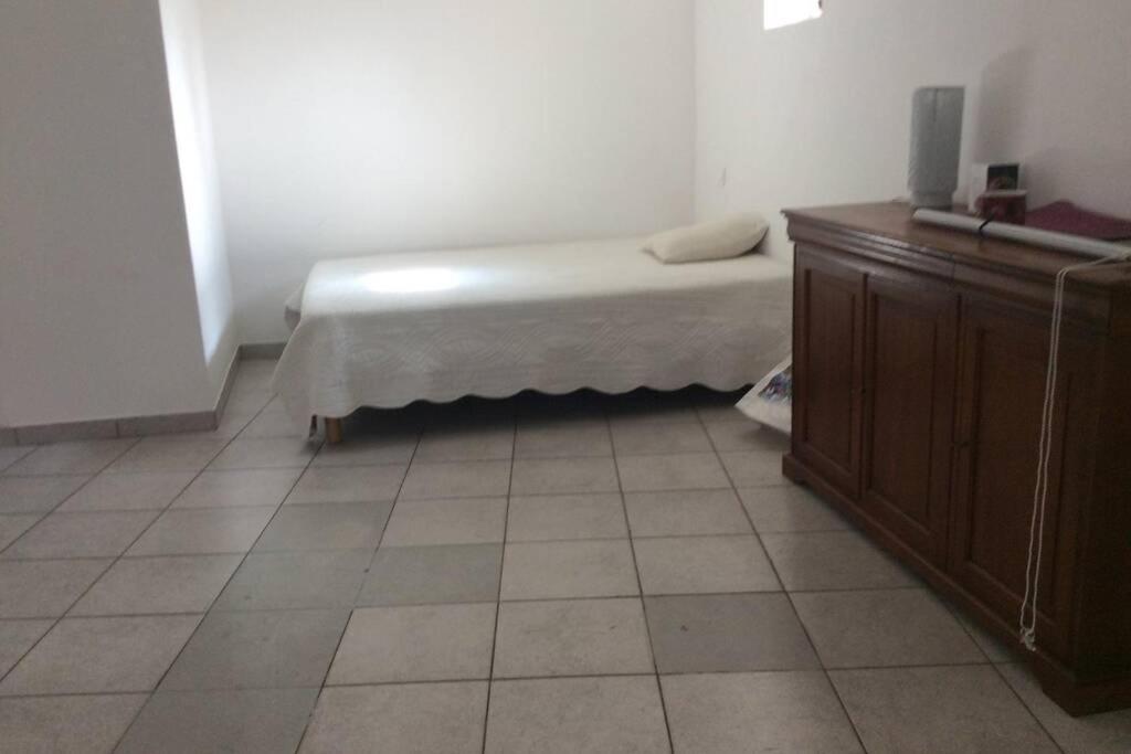 Studio Confortable 33 M2 Hérépian 外观 照片